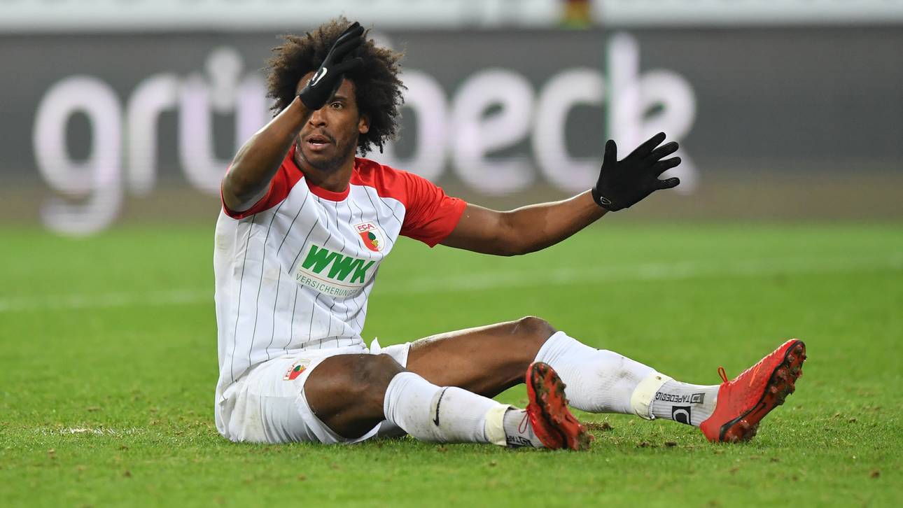 FC Augsburg straft Caiuby ab