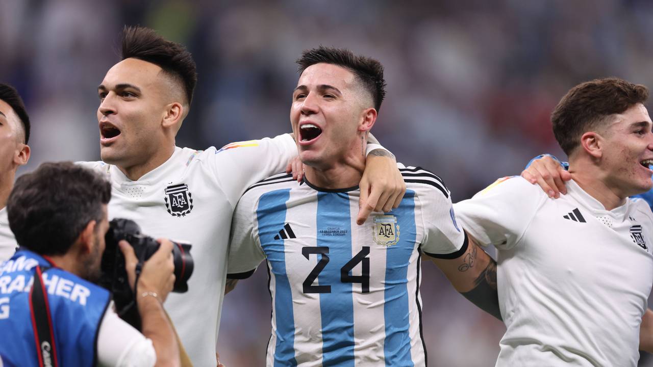 Transfermarkt: Jürgen Klopp wohl an Enzo Fernández aus Argentinien interessiert