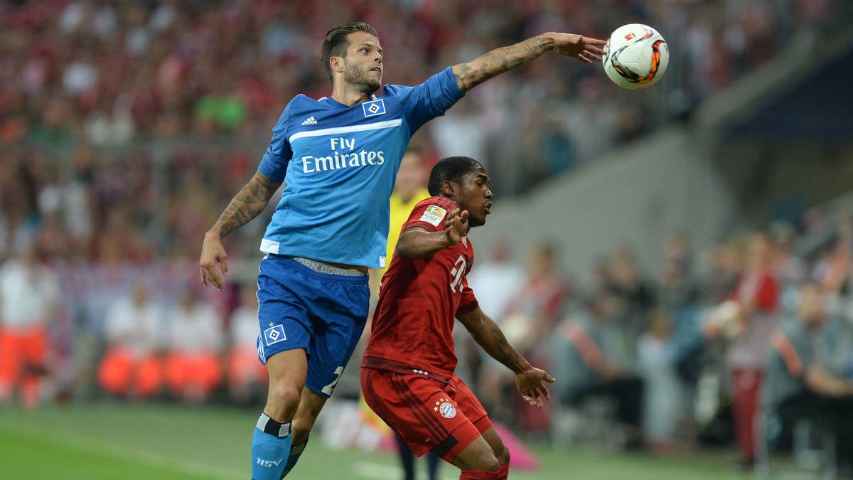 ... und drängen die Hamburger weit in die eigene Hälfte