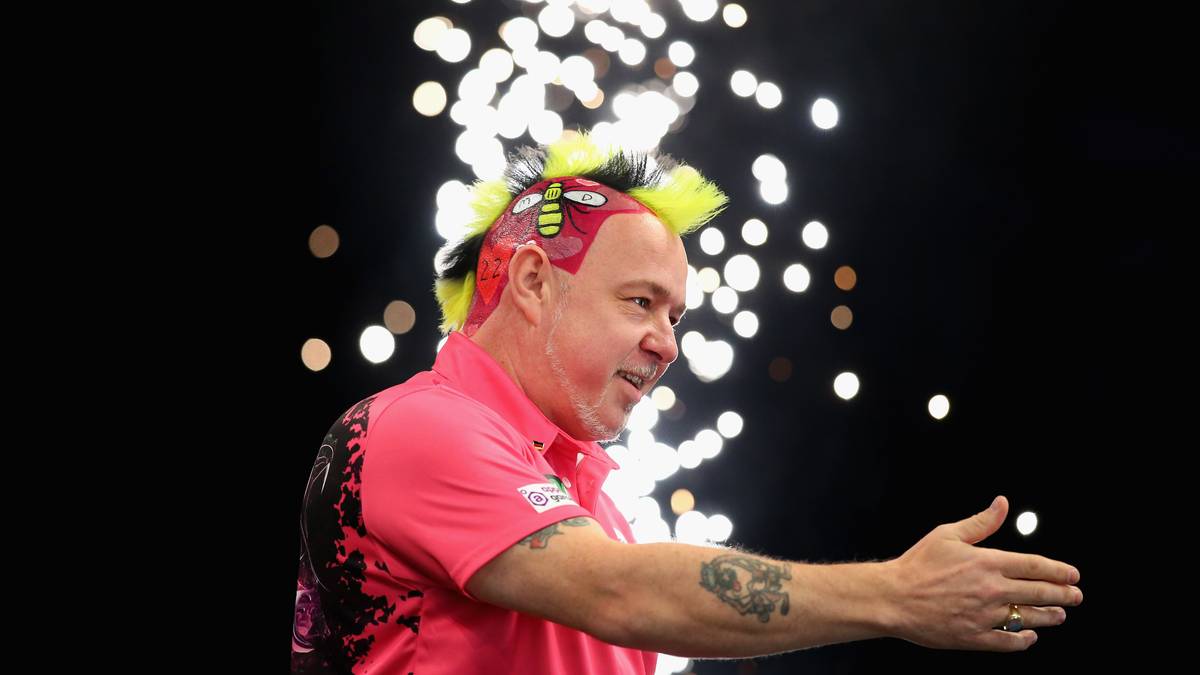 PETER WRIGHT: Auch an "Snakebite" nagt der Zahn der Zeit. Der 48-Jährige ist nach seiner Gallenstein-OP im Vorjahr nicht mehr in seine alte Form gekommen. Er spielte ein schwaches Jahr 2018 und schied bei der WM in Runde zwei gegen Toni Alcinas aus