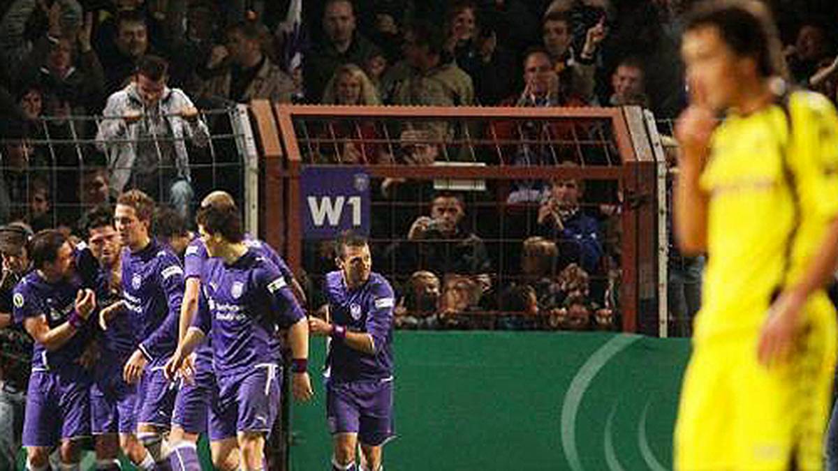 Danach muss der BVB dran glauben (3:2). Erst im Viertelfinale ist gegen den FC Schalke Endstation für den VfL