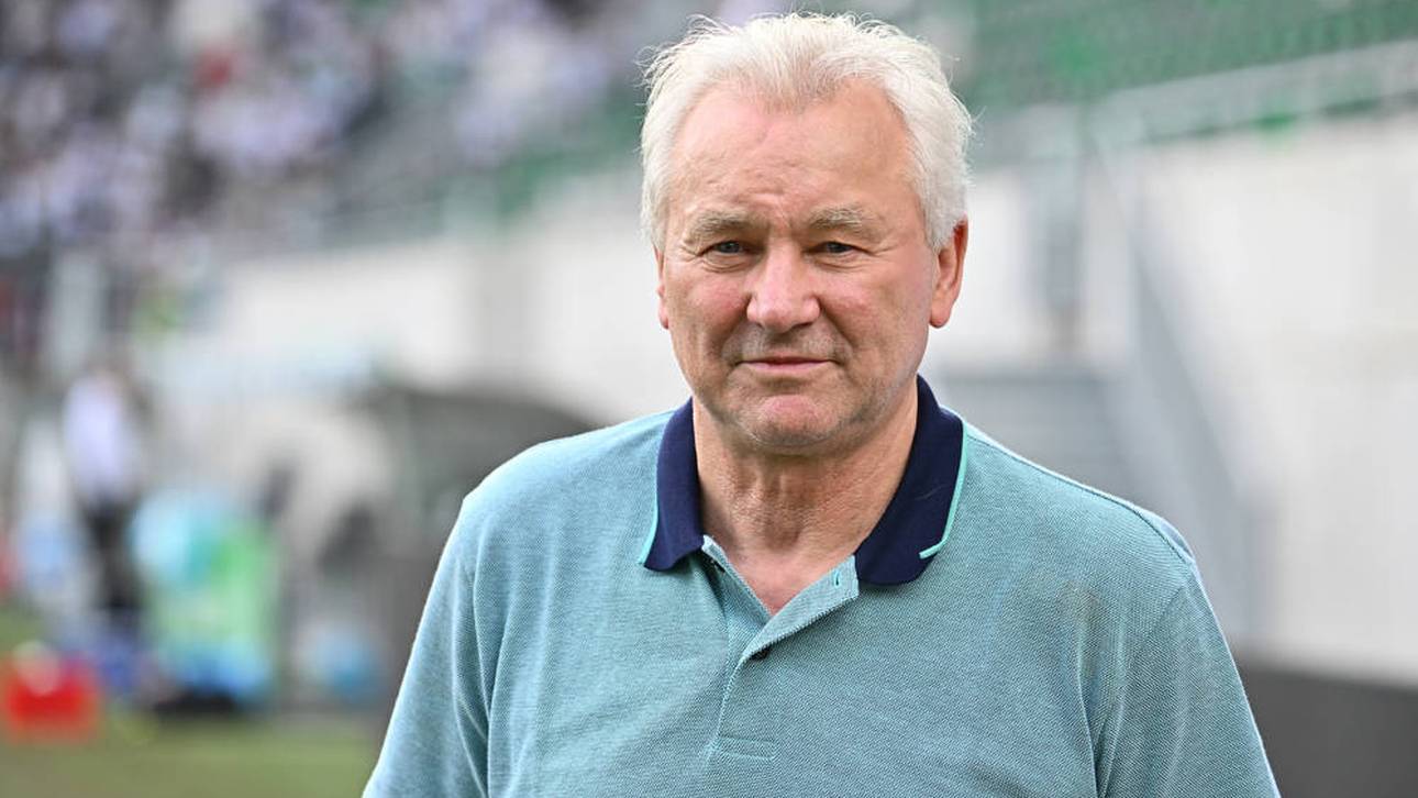 Benno Möhlmann ist ein ehemaliger deutscher Fußballtrainer und Fußballspieler