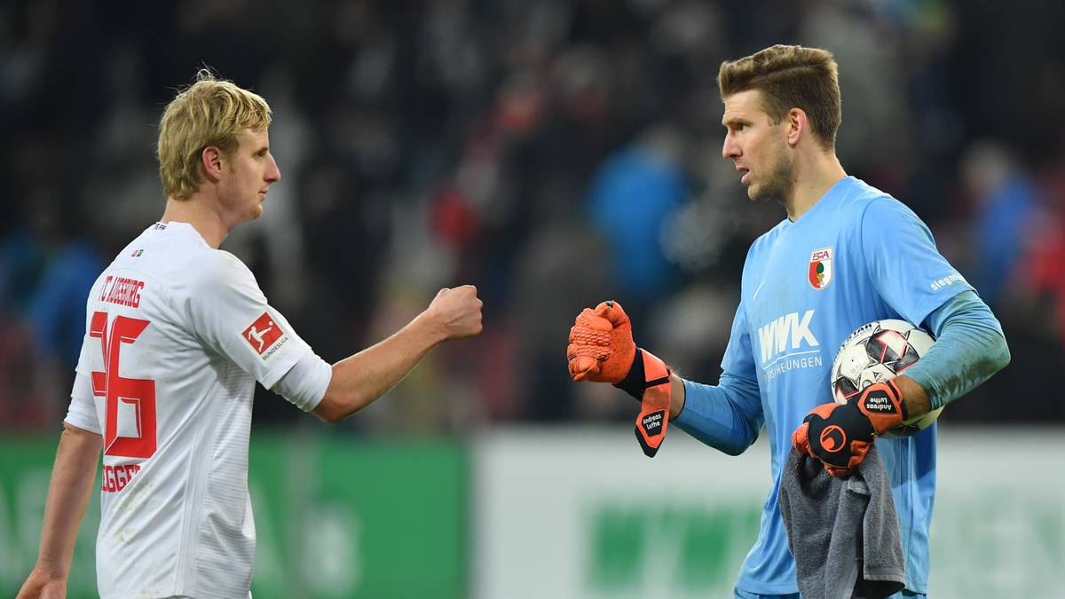 PLATZ 11 - FC AUGSBURG: Der Wechsel von Martin Hinteregger 2016 von Red Bull Salzburg zum FCA sorgte für viel Wirbel, weil sich Hinteregger bewusst gegen einen Transfer zu RB Leipzig entschied. Die 9 Millionen Euro Ablöse sind noch heute in Augsburg Rekord