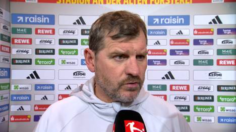 Union Berlin wurde im Spiel gegen die Bayern durch ein sehr knappes Abseits ein Tor aberkannt. Union-Trainer Steffen Baumgart redet sich in Rage. 