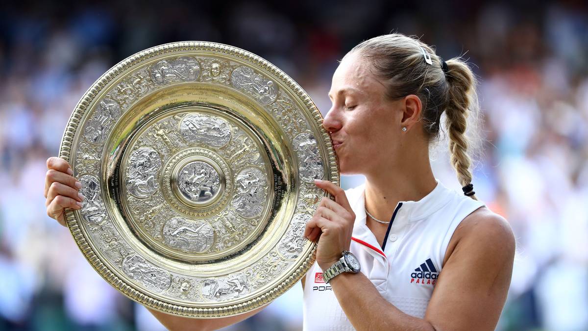 Und so reicht es tatsächlich zum ganz großen Wurf. Kerber feiert in Wimbledon einen historischen Triumph. Als erste Deutsche seit Steffi Graf 1996 siegt sie auf dem "heiligen Rasen" von Wimbledon. Mit ihrem Triumph in Wimbledon katapultiert sich Angelique Kerber endgültig in den Tennis-Olymp. Sie gewinnt im Finale gegen Serena Williams mit 6:3 und 6:3