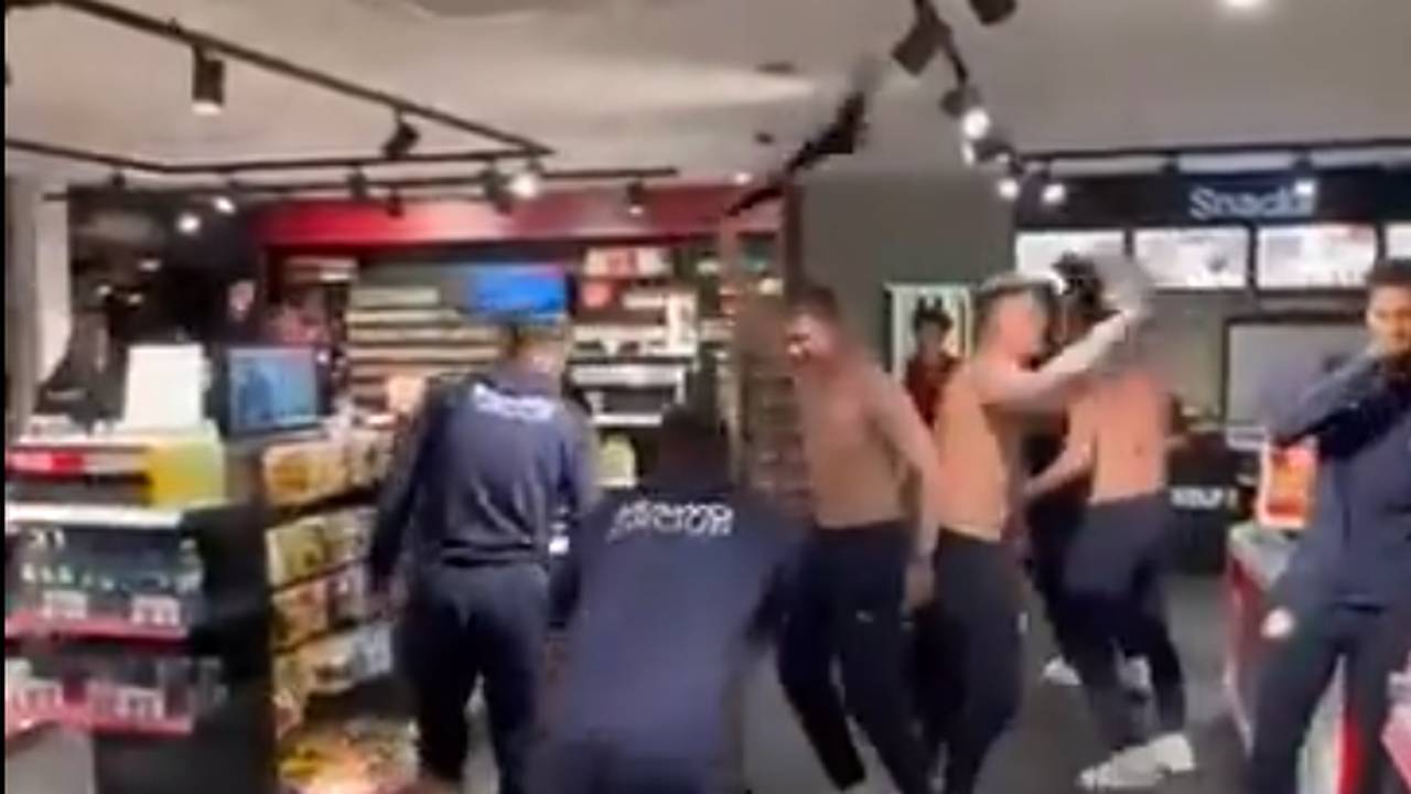 Tankstellen-Party: Zweitliga-Kicker gehen komplett steil!