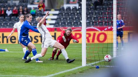 Alexandra Popp erzielte zwei Tore gegen Außenseiter Färöer