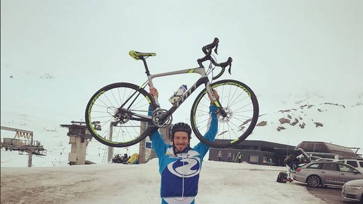 FELIX NEUREUTHER: Der beste deutsche Skifahrer der Gegenwart probiert sich im Sommer gerne in anderen Sportarten aus. So bot der deutsche Radrennfahrer Marcus Burghardt ihm vor kurzem einen gemeinsamen Radausflug - sicher in gehobenem Tempo - an