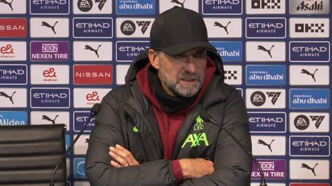 Der FC Liverpool hatte beim 1:1 im Etihad Stadium gegen Tabellenführer Manchester City ordentlich zu kämpfen. Trainer Jürgen Klopp macht der Mannschaft aufgrund der kurzen Vorbereitung keine Vorwürfe.