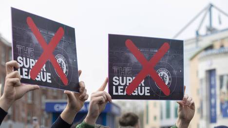 Fans von den entsprechenden Vereinen demonstrierten gegen eine Teilnahme an der Super League