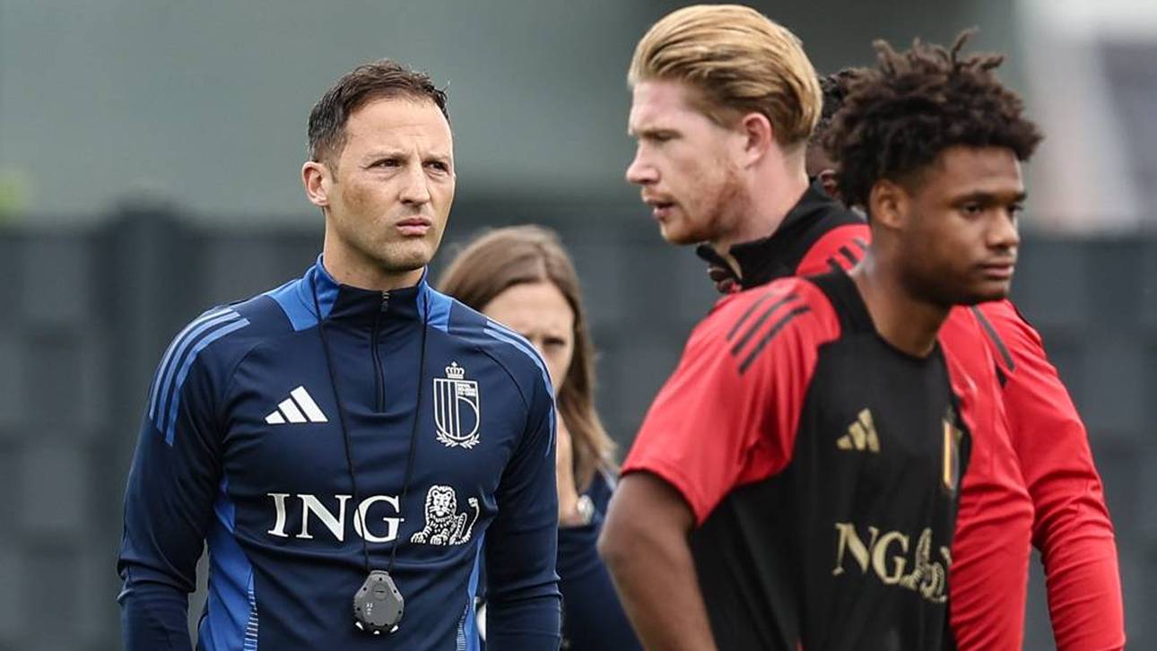 Unter Domenico Tedesco (l.) debütierte Julien Duranville (r.) für Belgien