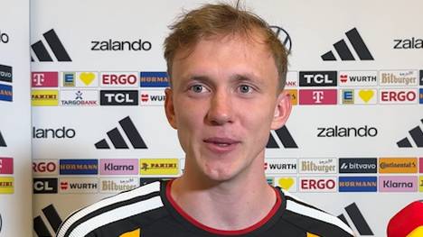 Maximilian Beier spricht über sein Hobby während der WM-Vorbereitung: Dem Darts. Der BVB-Profi verrät, in welchem Bereich sein Average liegt. 