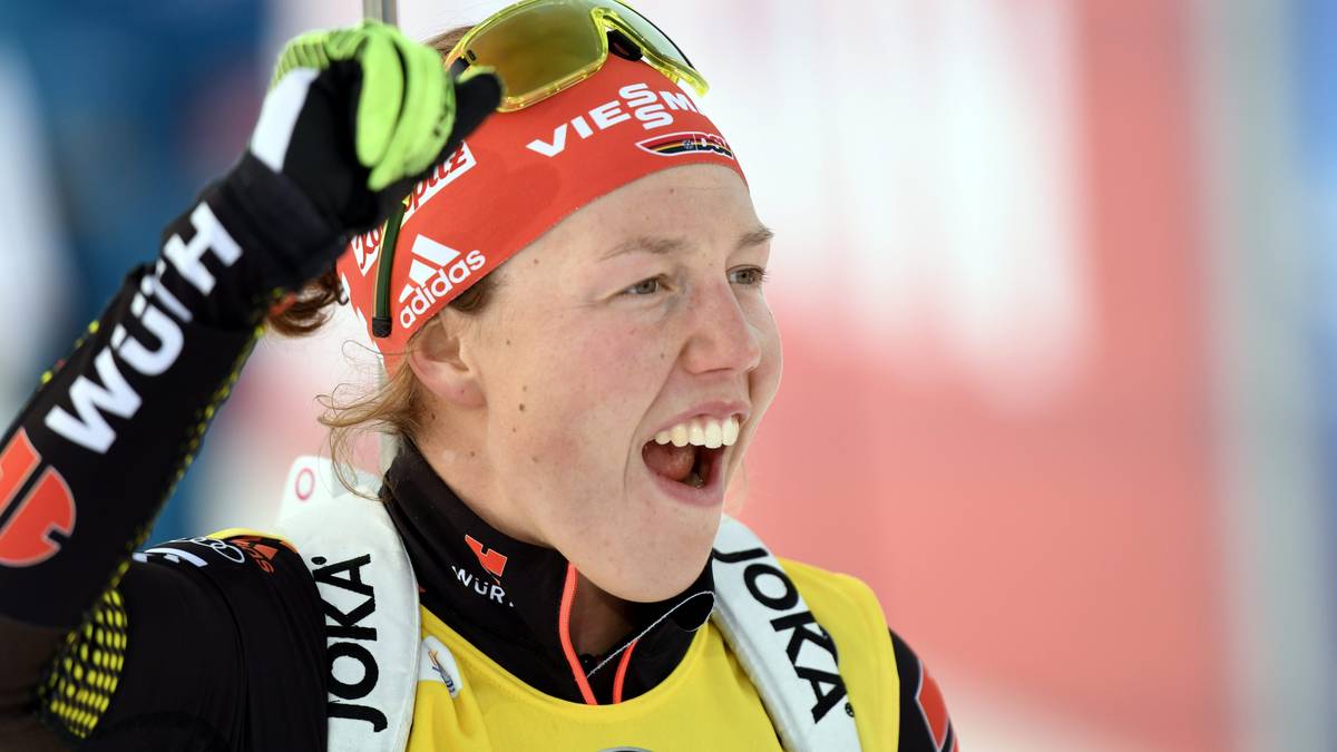 Nachdem sie die kleine Kristallkugel im Sprint durch einen 31. Platz in Oslo knapp verpasst, schlägt sie in der Verfolgung zurück. Dahlmeier stürmt bis auf Rang neun vor und gewinnt die Kristallkugel in der Verfolgung