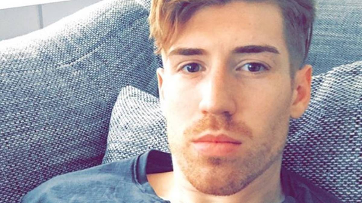 Privat entspannt der 26-Jährige, der in Buffalo im US-Bundesstaat New York geboren ist, gerne mit der Spielkonsole auf dem Sofa