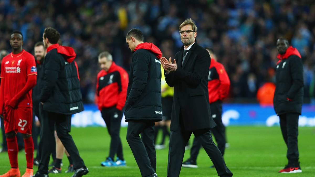 Im Finale des League Cups verpasst Klopp nur haarscharf seinen ersten Titel an der Anfield Road. Gegen Manchester City müssen sich die Reds erst im Elfmeterschießen mit 2:4 geschlagen geben