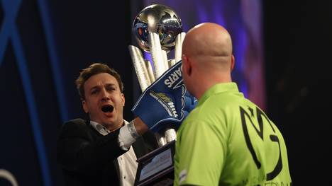 2017 William Hill PDC World Darts Championships - Day Fifteen