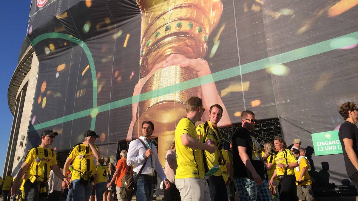 Freilich ist das auch das Thema unter den BVB-Fans, die in die Berliner Arena pilgern
