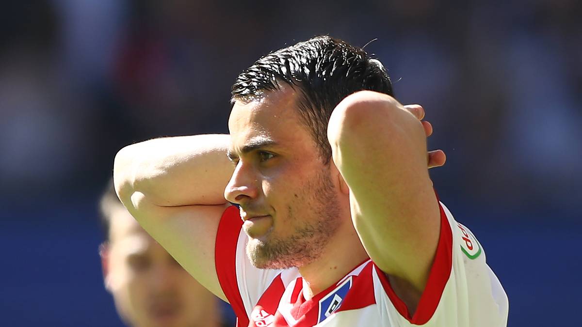 FILIP KOSTIC: Manch einer mag es verdrängt haben, aber noch steht Kostic beim HSV unter Vertrag. Nach den starken Leistungen für die Eintracht  ist eine Rückkehr nach Hamburg allerdings kein Thema mehr