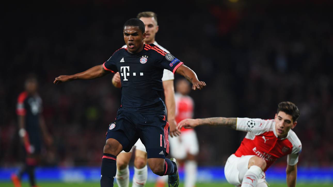 Douglas Costa gegen den FC Arsenal