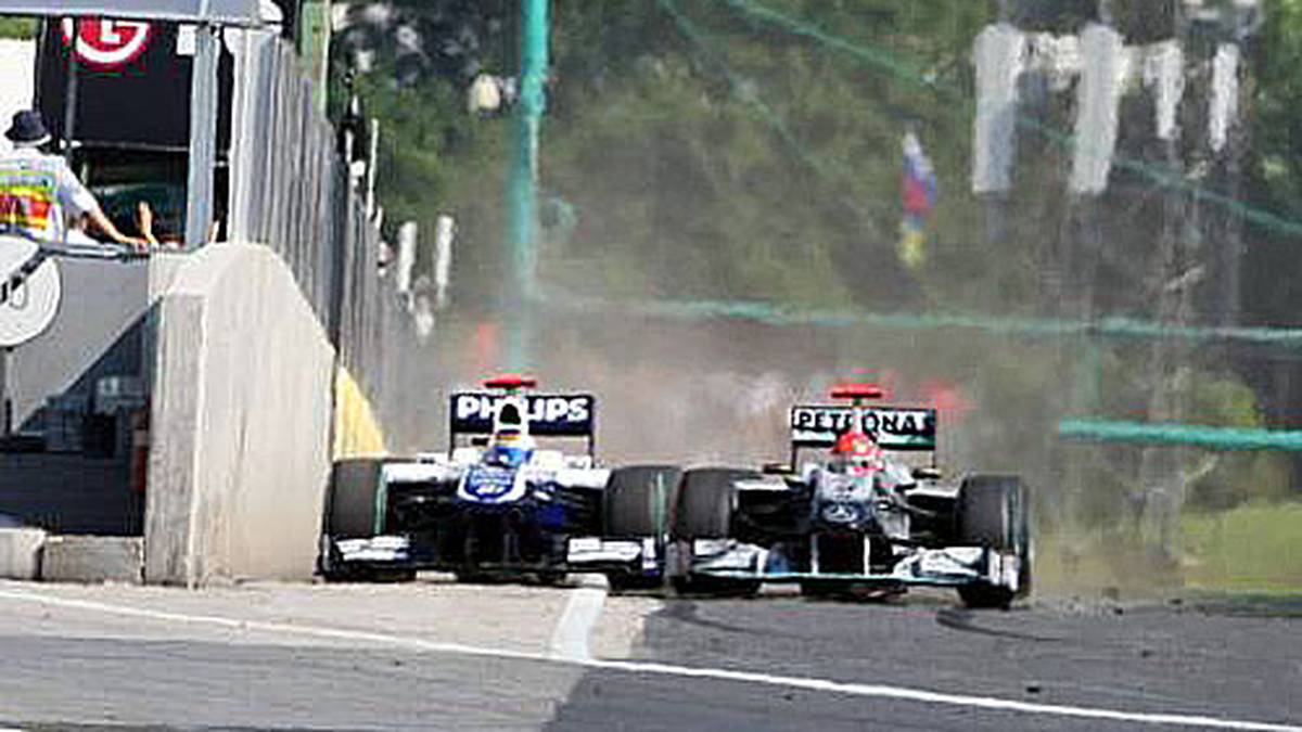 Dass er nichts von seinem Biss verloren hat, zeigt Schumacher beim Großen Preis von Ungarn 2010. Als ihn sein Ex-Teamkollege Rubens Barrichello überholen will, drängt er den Brasilianer beinahe in die Boxenmauer. Doch trotz des bedingungslosen Einsatzes bleiben Erfolgserlebnisse aus