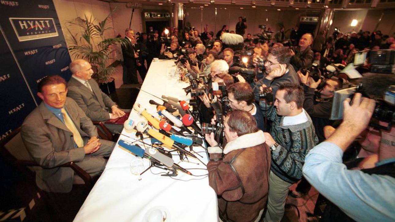 Bizarrer Höhepunkt eines Skandals