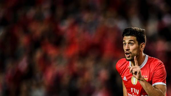 Benfica's Portuguese midfielder Pizzi Fernandes celebrates after scoring a goal during the Portuguese League football match between SL Benfica and Rio Ave at the Luz stadium in Lisbon, on November 2, 2019. (Photo by PATRICIA DE MELO MOREIRA / AFP) (Photo by PATRICIA DE MELO MOREIRA/AFP via Getty Images)