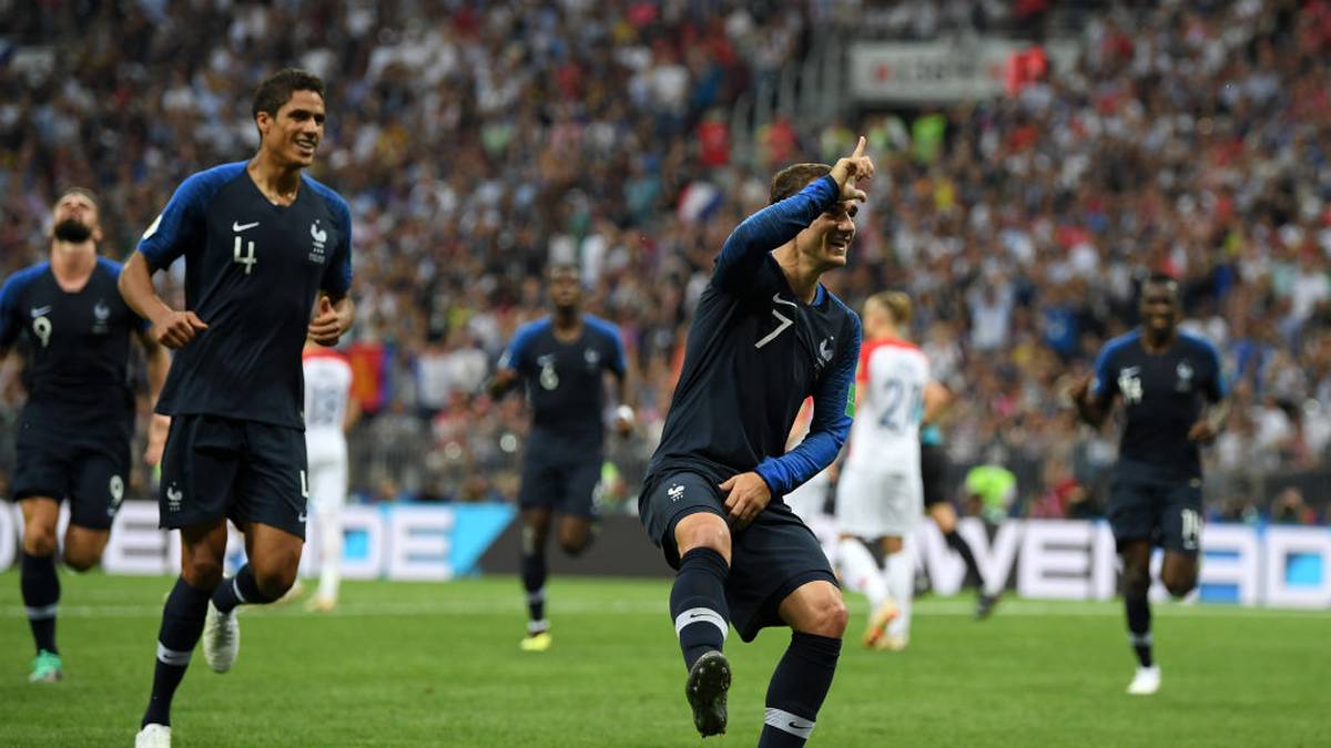 Auch bei der WM 2018 in Russland gab es nun den Jubel aus dem Konsolen-Spiel zu bewundern. Antoine Griezmann ist der vielleicht prominenteste Zocker, der nach seinem Elfmetertreffer zum zwischenzeitlichen 2:1 im WM-Finale gegen Kroatien zum Gamer-Tanz ansetzte