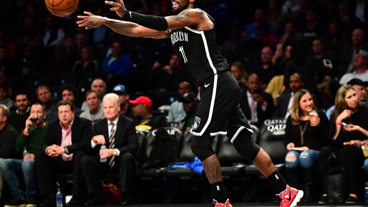 KYRIE IRVING (Brooklyn Nets): Der Point Guard der Nets schafft es auch auf die Top-Seite. Laut seiner Aussage hängt Führung weniger vom Reden als vom Handeln ab - und seine Leistungen überzeugen. Bisher steht er bei bärenstarken 30,5 Punkten pro Spiel und hat seinen Karriereschnitt um acht Punkte übertroffen. Auch bei Rebounds und Assists liegt er über seinen bisherigen Zahlen. Er stemmt sich gegen den dürftigen Saisonstart der Nets