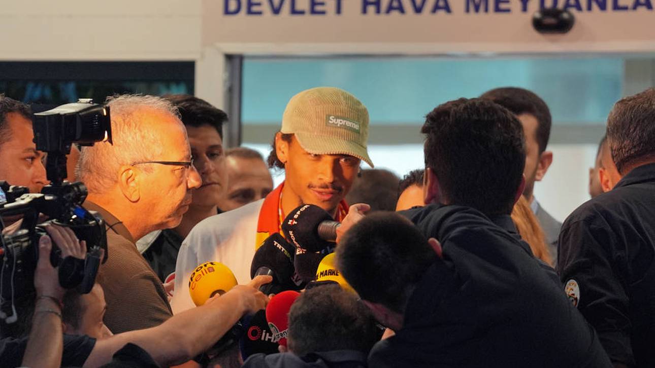 Leroy Sané ist in der Nacht in Istanbul gelandet