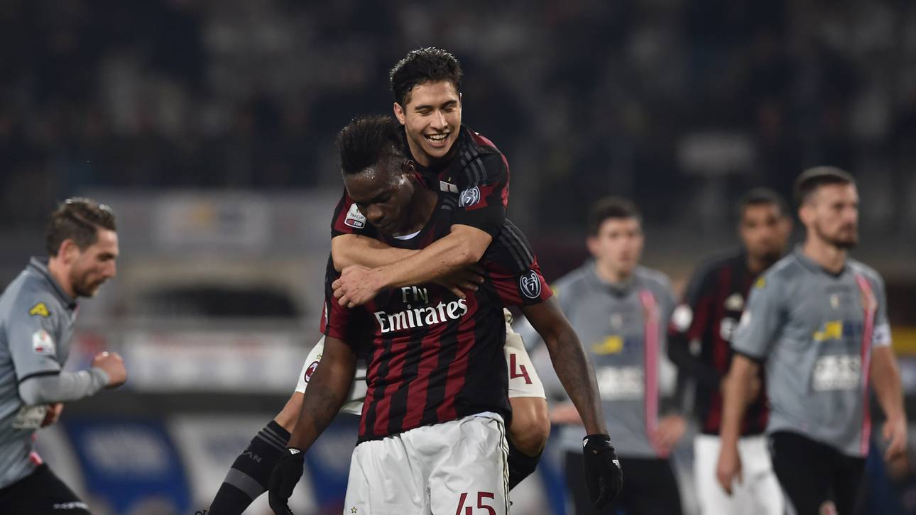 Milan dank Balotelli vor Final-Einzug