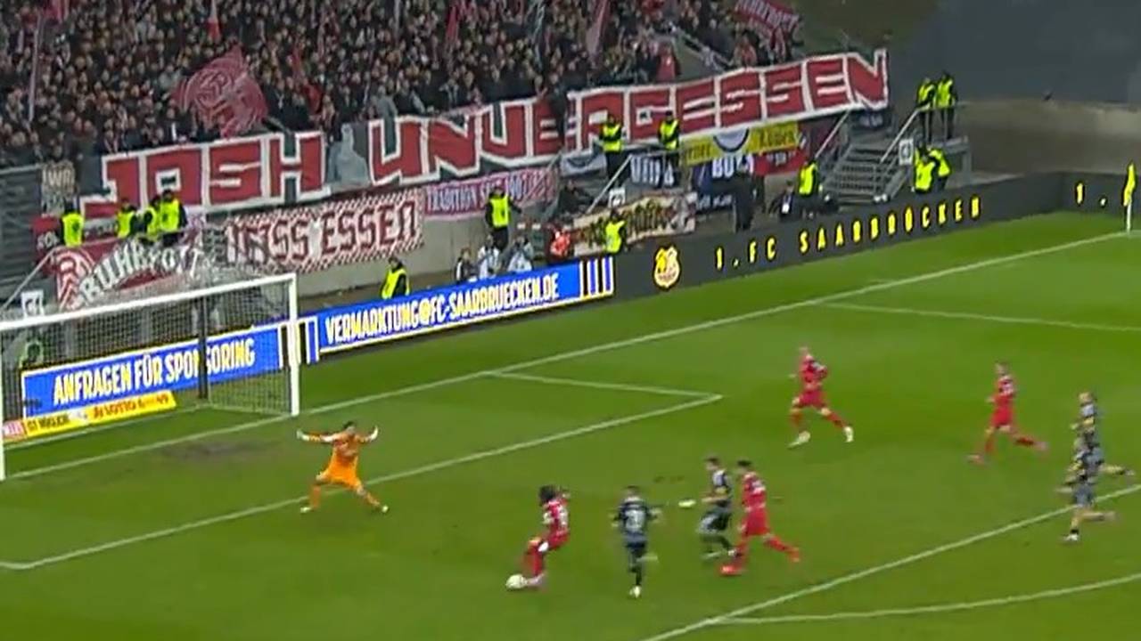 1. FC Saarbrücken - Rot-Weiss Essen | Highlights der 3. Liga im Video