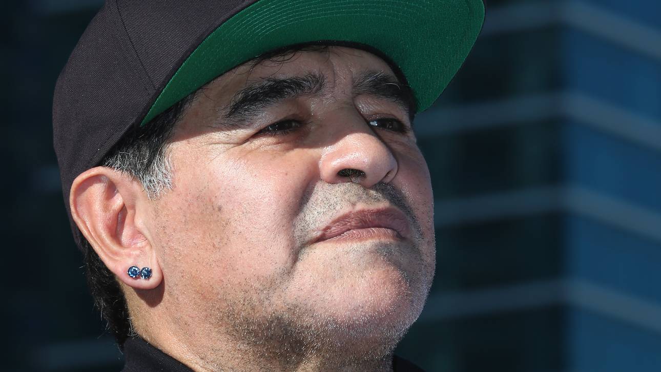 Maradona: Passprobleme bei Ausreise