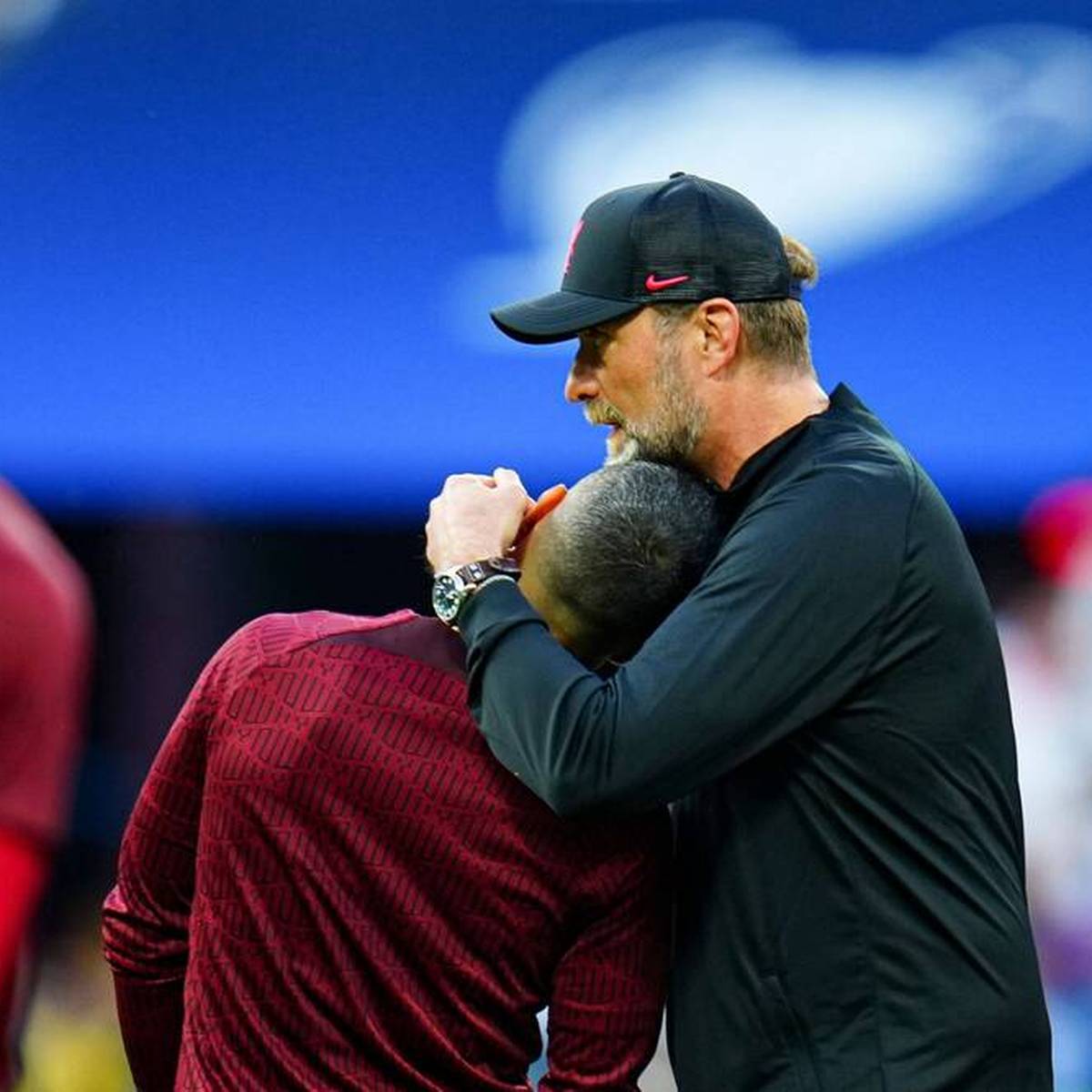 Ende Mai verlor Liverpool das Champions-League-Finale gegen Real Madrid. Der Co-Trainer der Reds hat jetzt verraten, dass Thiago das Finale beinahe verpasst hätte.
