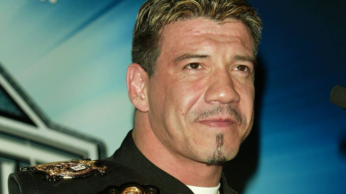 Frühe Todesfälle gehörten in den vergangenen Jahren leider immer wieder zum Wrestling. Einer der prominentesten, Ex-Champion EDDIE GUERRERO, der ebenfalls eine Drogen-Vergangenheit hatte, starb 2005 im Alter von 38 Jahren an einem Herzinfarkt