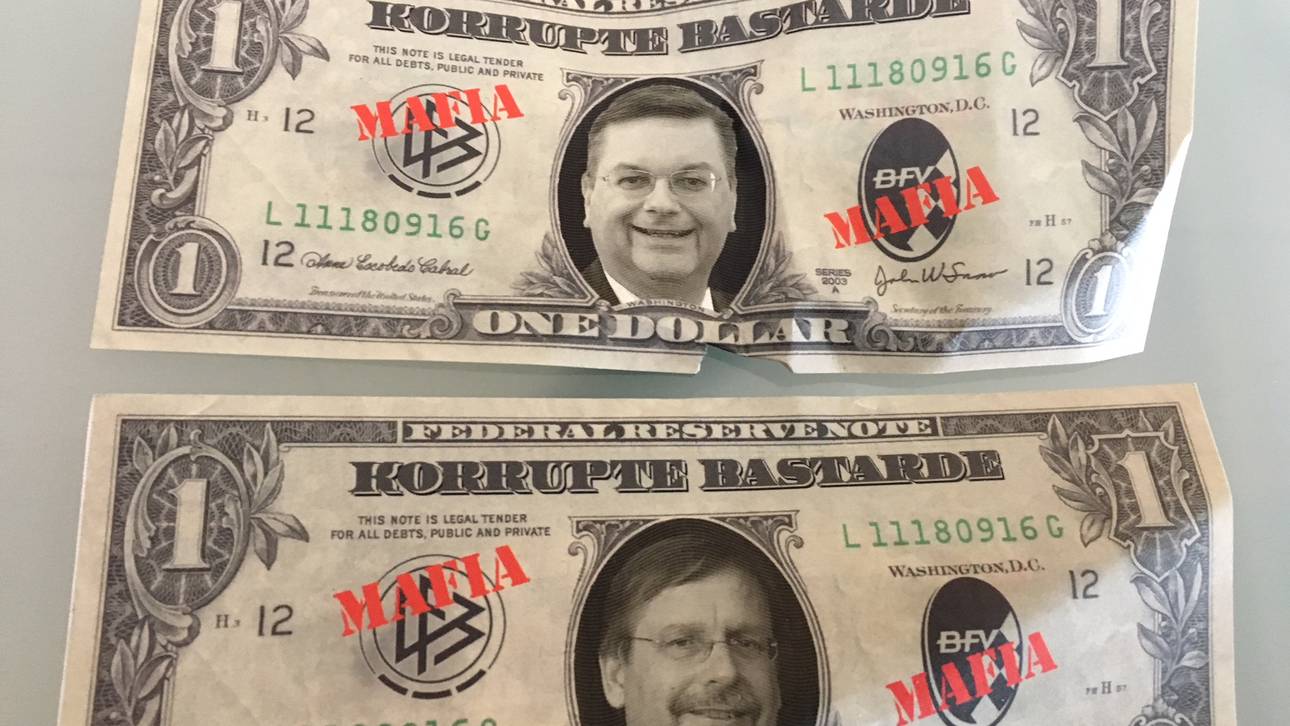 Diese Geldscheine wurden beim Fanprotest in die Luft geworfen