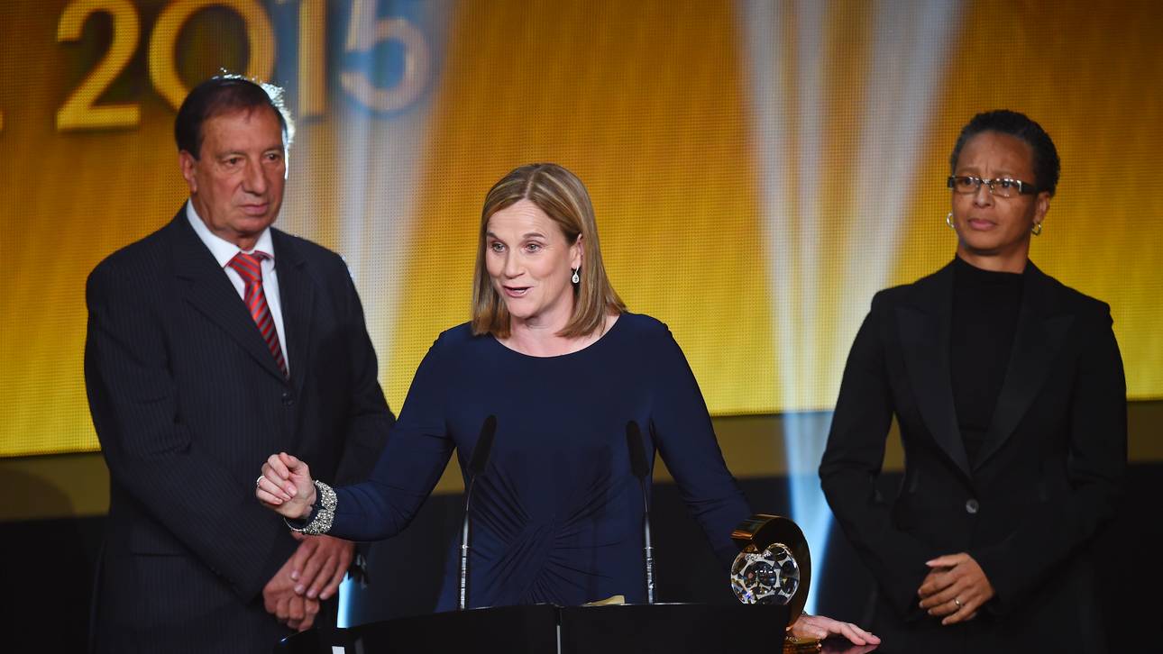 Ellis ist Frauen-Trainerin des Jahres