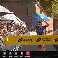 Super League Triathlon: Wilde siegt mit irrem Hai-Jubel