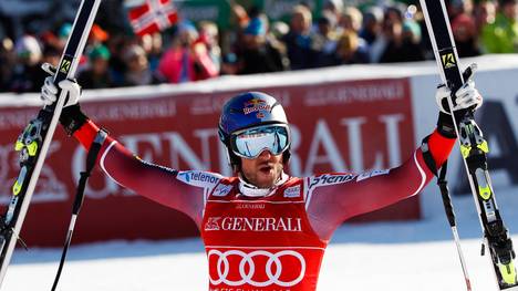 Aksel Lund Svindal feiert seinen ersten Sieg in Kitzbühel