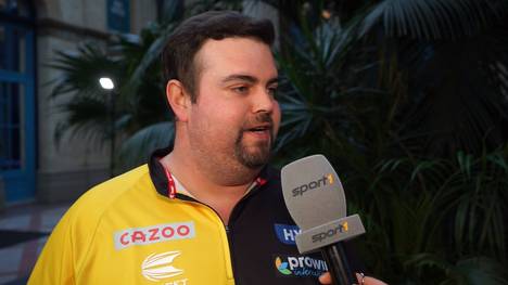 Es ist das größte Match der Karriere von Gabriel Clemens - vor seinem Viertelfinale gegen Gerwyn Price steht der German Giant Rede und Antwort.