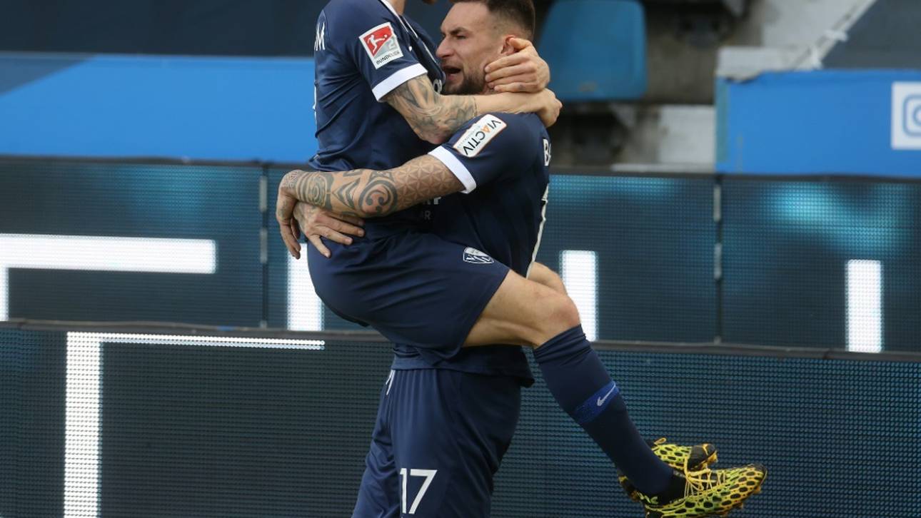 Tabellenführer Bochum baut Vorsprung aus