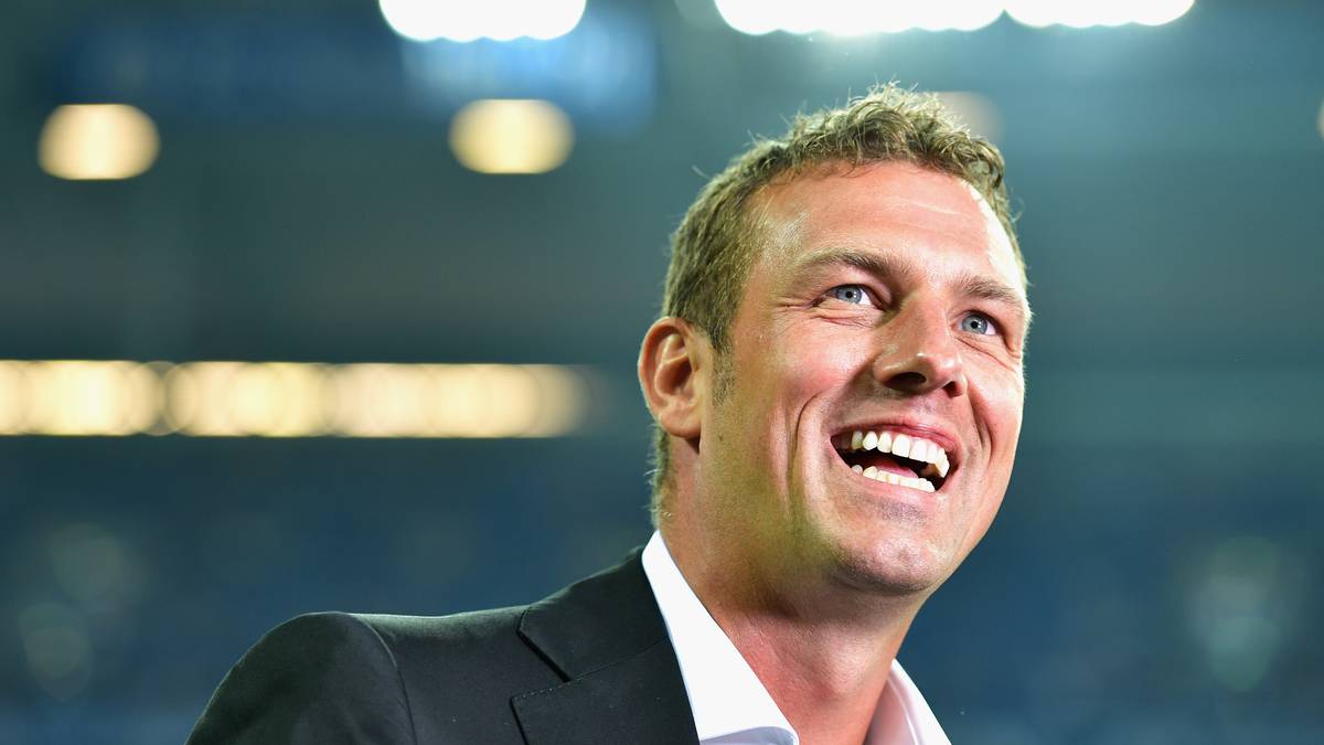 "Ich habe bei der Wohnungssuche schon eine Absage bekommen, weil der Vermieter einen langfristigen Mieter wollte." (Markus Weinzierl bei seiner Vorstellung als Trainer von Schalke 04)