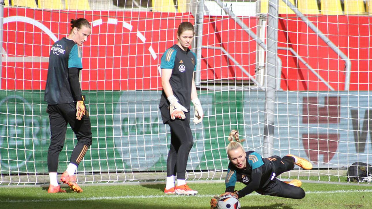 Bundestrainer lässt Torwartfrage offen