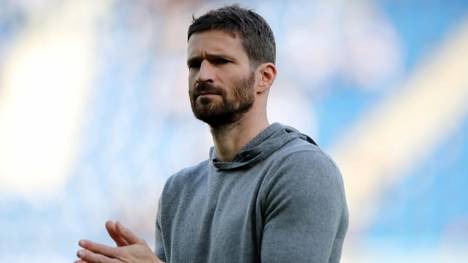 Herthas Sportdirektor Arne Friedrich hat sich mit gemischten Gefühlen über Ex-Coach Klinsmann geäußert.