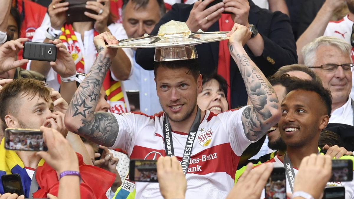 So sehr, dass er sie gar als Krone verwendet