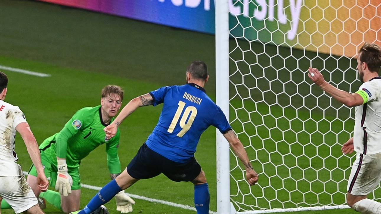 Italien stillt die brennende Sehnsucht – England am Boden