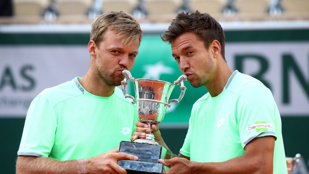 Grand-Slam-Champion - ein Titel, den sich Kevin Krawietz (l.) und Andreas Mies bis vor wenigen Tagen wohl nicht mal erträumt hatten. Jetzt ist er Wirklichkeit. Das deutsche Herren-Doppel triumphierte bei den French Open in Paris