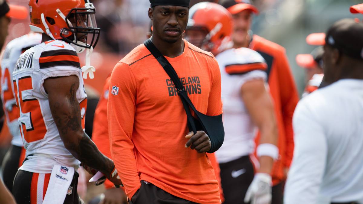 ROBERT GRIFFIN III: Der oft verletzungsgeplagte Quarterback Robert Griffin III bekam bei den Cleveland Browns eine neue Chance - und verletzte sich prompt im ersten Spiel in Philadelphia an der Schulter. Ob er dieser Saison noch einmal spielen kann, ist fraglich