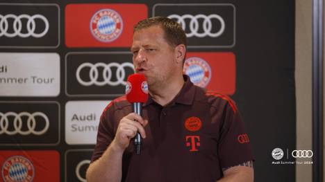 Bayern Münchens Sportvorstand Max Eberl spricht in einer Medienrunde mit der Presse über den Gesundheitszustand von Leroy Sané und Harry Kane.