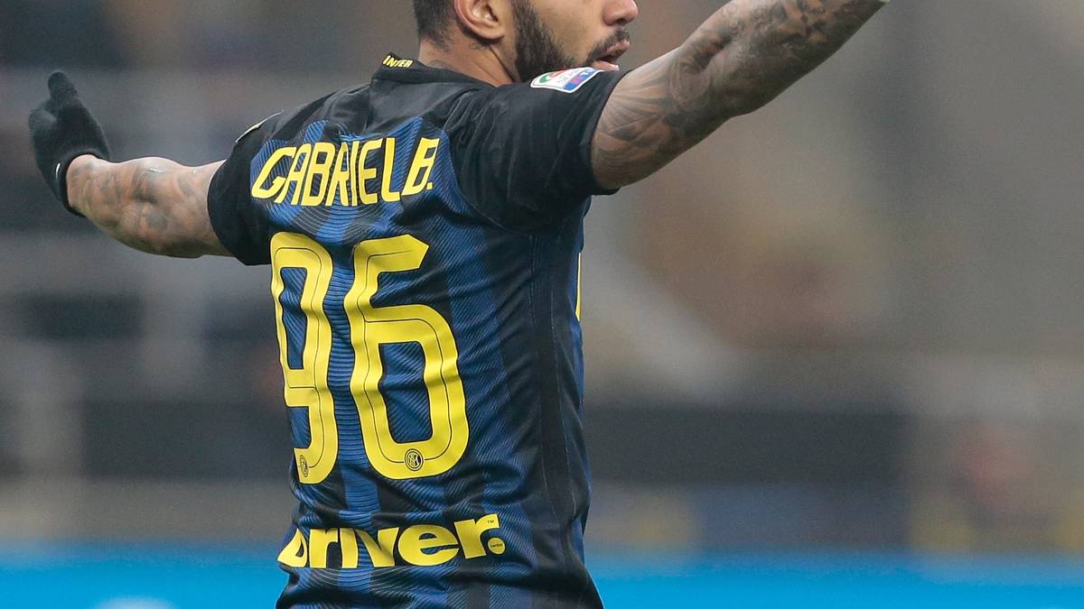 GABRIEL BARBOSA (Benfica Lissabon): Der brasilianische Nationalspieler findet auf den letzten Drücker noch einen Klub. Inter verleiht den 21-Jährigen, an dem auch der VfB Stuttgart Interesse gehabt haben soll, an Benfica. Anschließend haben die Portugiesen eine Kaufoption in Höhe von 25 Millionen Euro