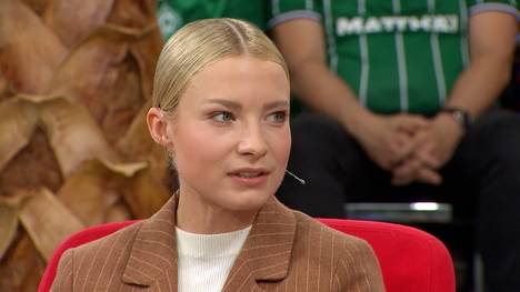 Im SPORT1 Doppelpass ist Lena Cassel bezüglich eines Titelrennens in der Bundesliga wenig optimistisch. Bei Borussia Dortmund fehle die Qualität auf Spitzenniveau.